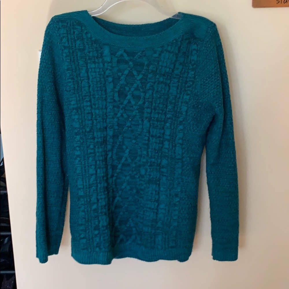 Pull over sweater